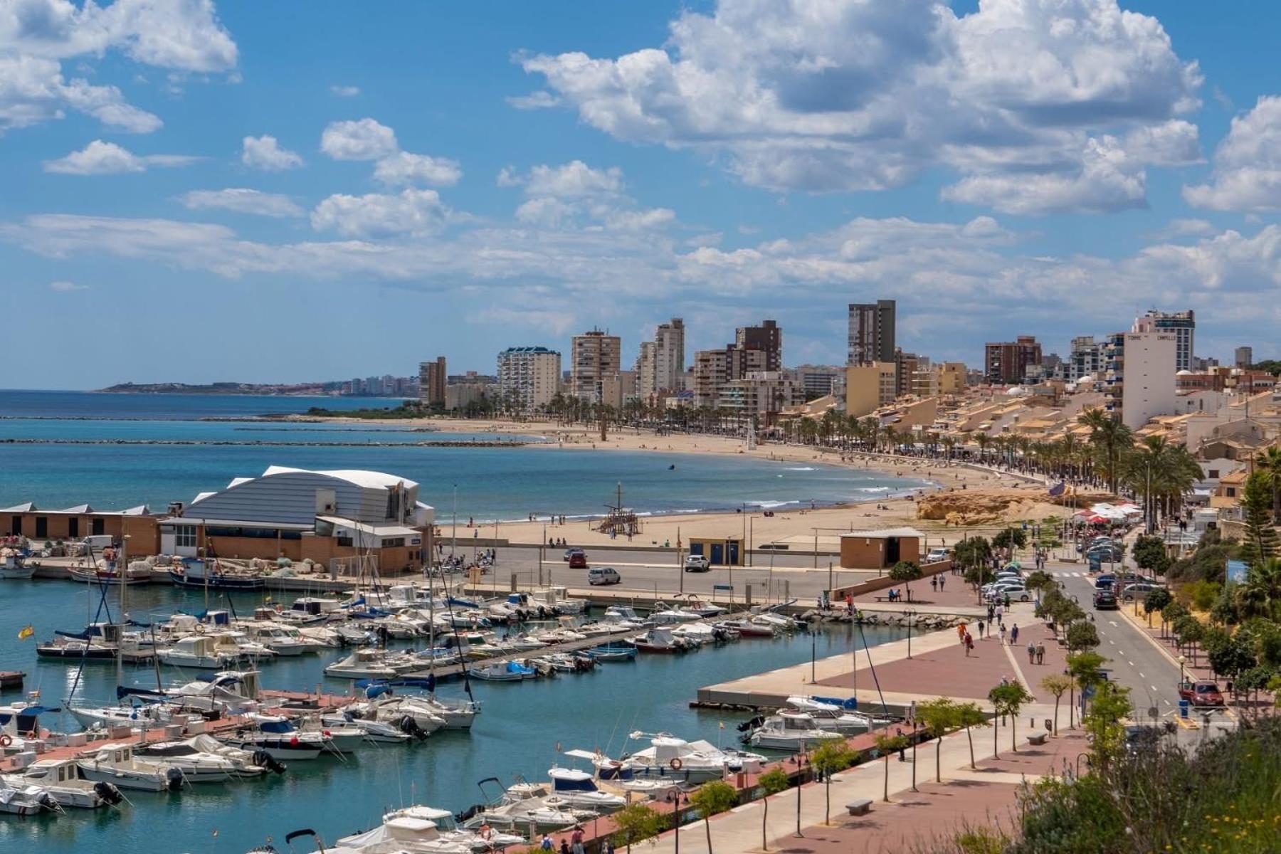 Apartamento Moderno Con Piscina Garaje Wifi Ac El Campello Luaran gambar